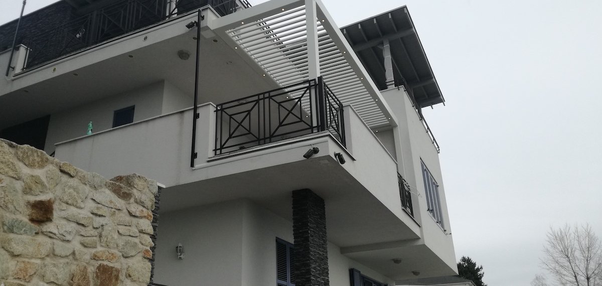 RD Senec, pergola Biossun BIO 230 a posuvné dvere Solarlux SL20e