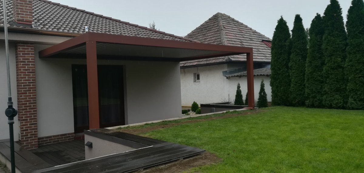 RD Svätoplukovo, pergola Biossun BIO 180